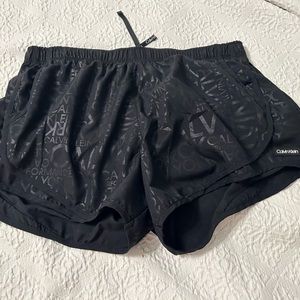 NWOT Calvin Klein shorts size L